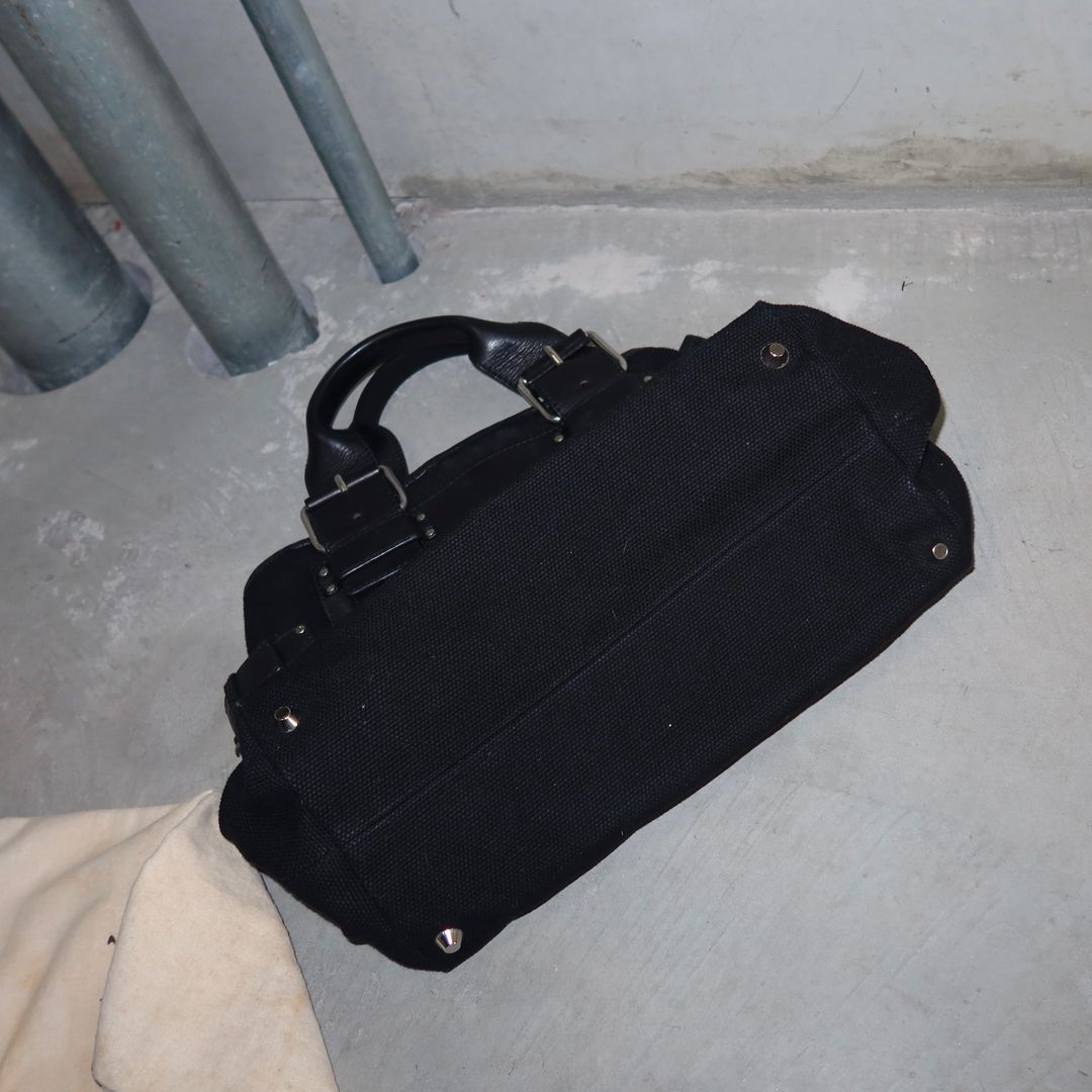 Thumbnail 9bd4ab99-69a8-4965-9b07-2f24b37dc691