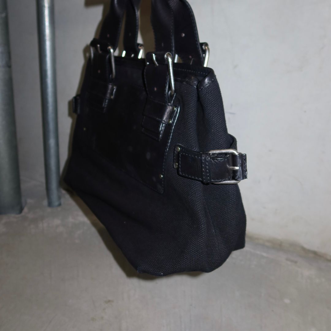 Thumbnail 5d00d1ba-a5ec-4335-b79a-cd4174a1226d