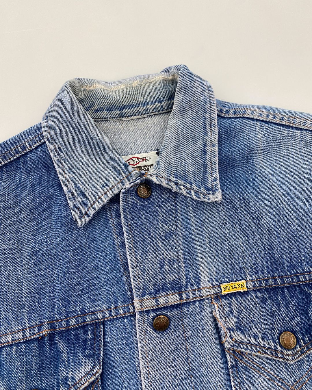 Thumbnail 2d43cb1e-7e32-42fd-b095-cbe7a04b28ef