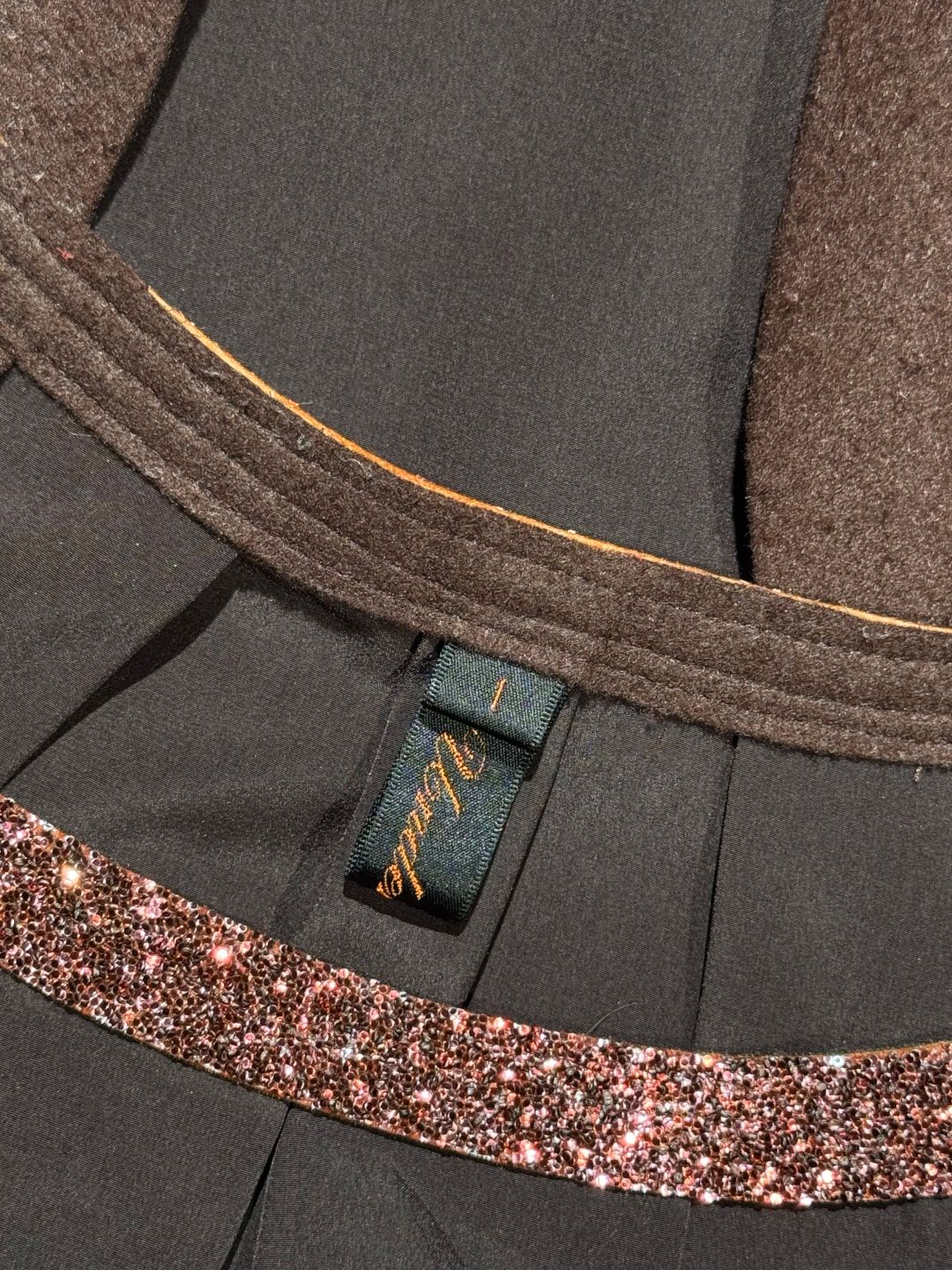 Thumbnail 256d234b-281f-414a-8871-ee4425b24f58