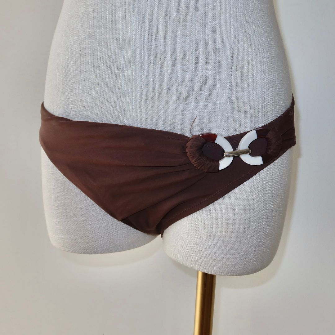 Thumbnail a5933428-4508-4dba-b07b-6dbf0d761b91