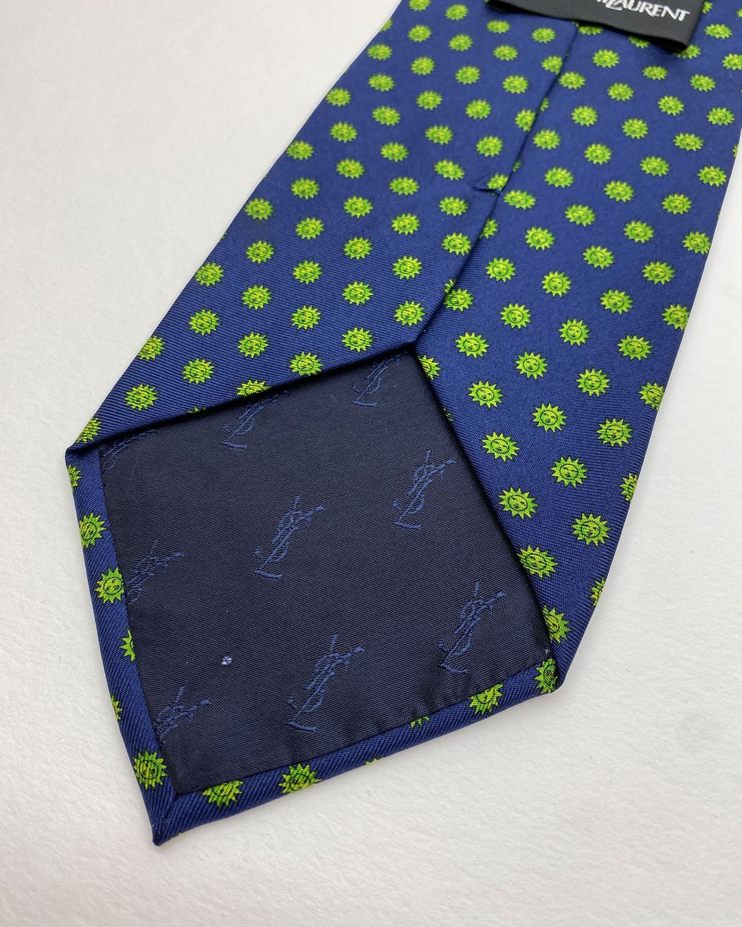 Thumbnail 11423156-0c2d-4263-b9b7-714440b91f39