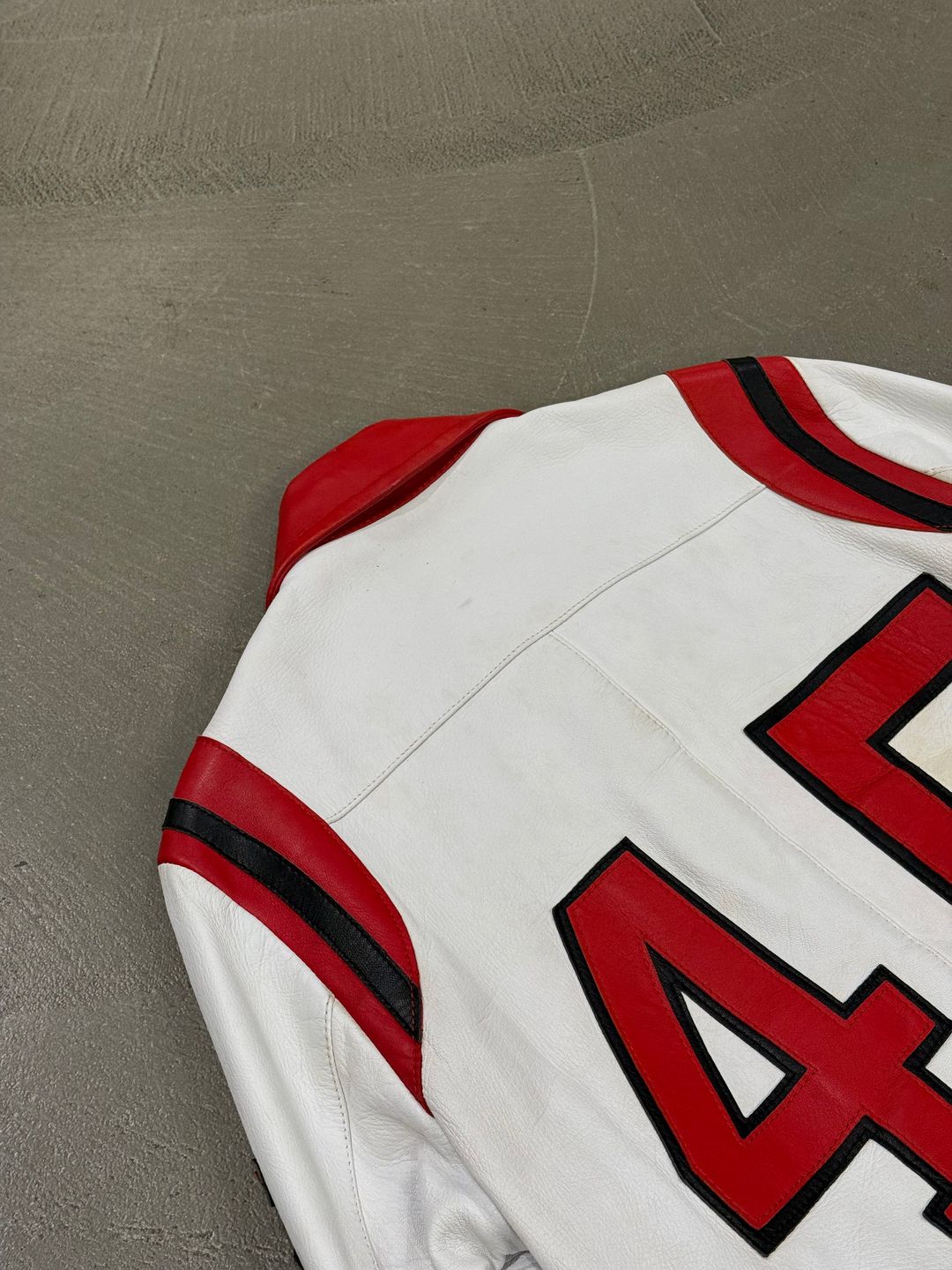 Thumbnail 1b656758-50a1-4d1f-84f2-129ac0b74843