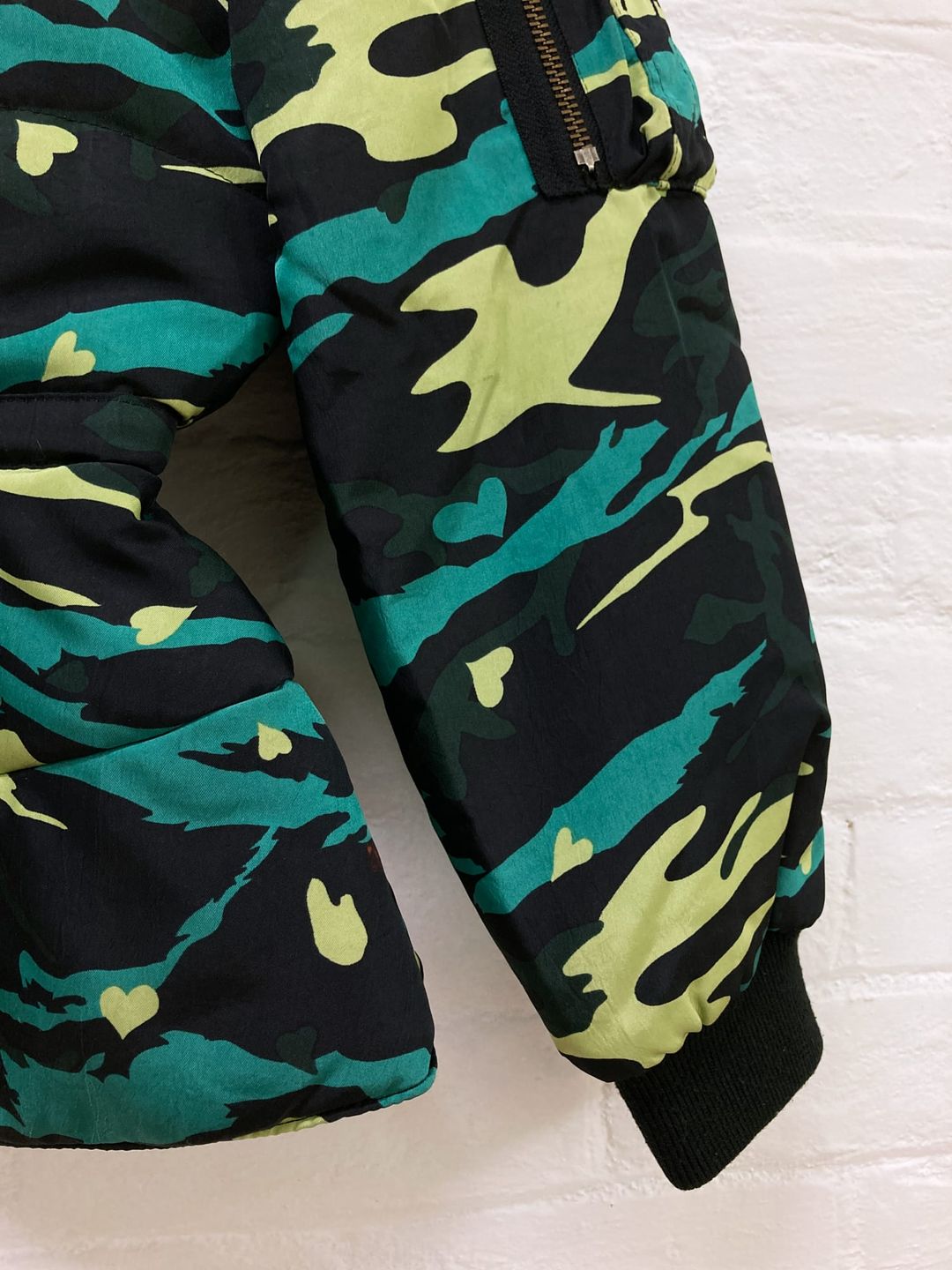 Thumbnail a2795ba7-16c2-4414-81a4-17c8a6eb1a59