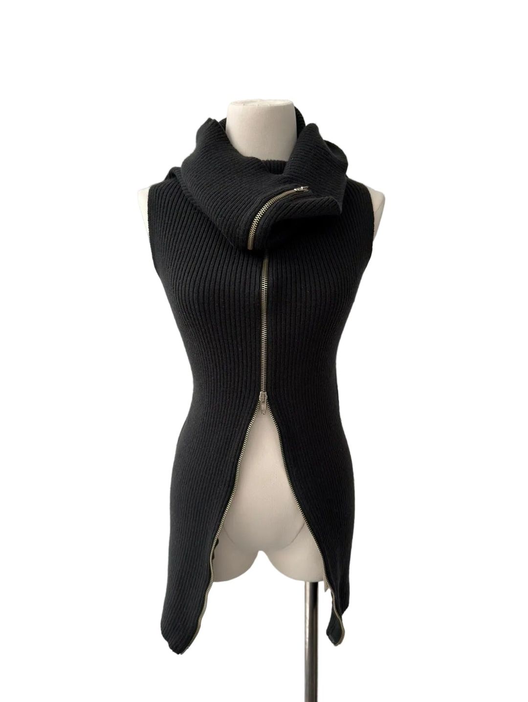 MAISON MARGIELA F/W 1998 TWO-WAY ZIPPER TOP by MAISON MARGIELA in size XS from TOPS category