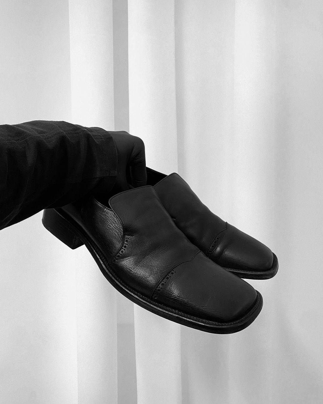 Vintage 1990s Square Toe Leather Loafer Black by Vintage in size EU 41 from SHOES category