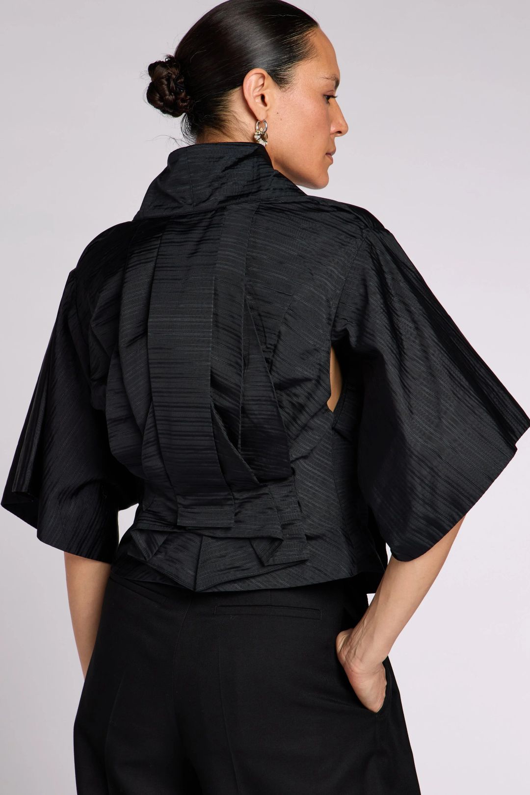 Alexander McQueen A/W 2003 "Scanners" Kimono Jacket by ALEXANDER MCQUEEN in size ONE SIZE from COATS & JACKETS category