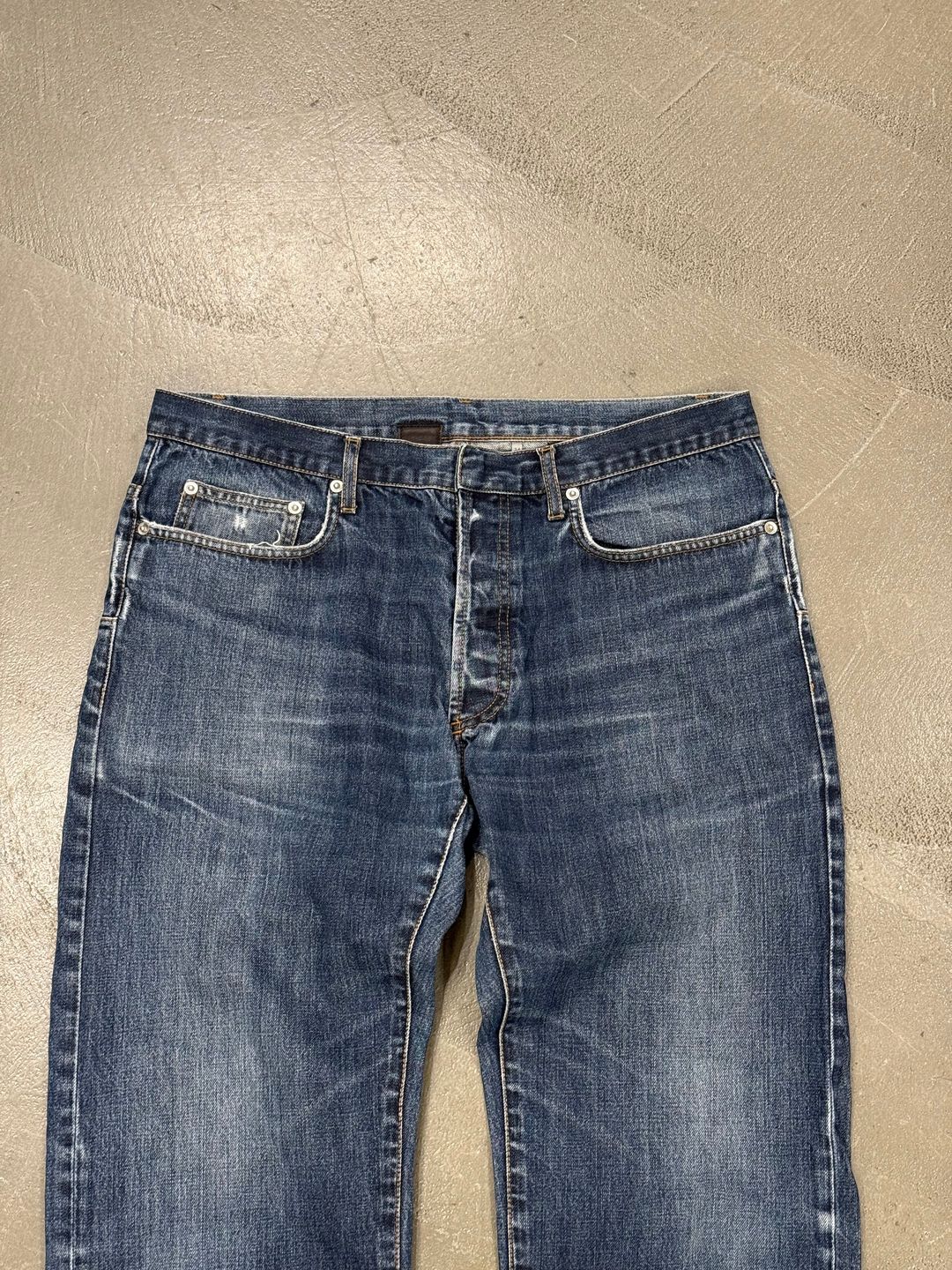 Thumbnail 622ba045-d2da-4315-a85e-128135a132f5