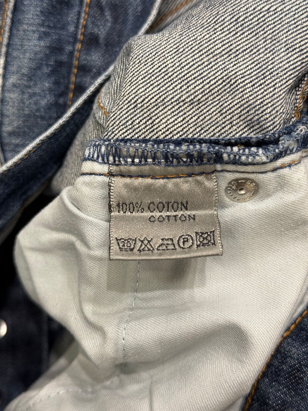 Thumbnail 38e5eb0d-b02e-45db-ae8a-22ad44267b29