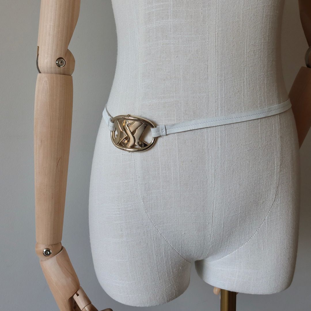 Thumbnail 6b353831-5833-4d0b-9ff8-3ce48a7b3dbe