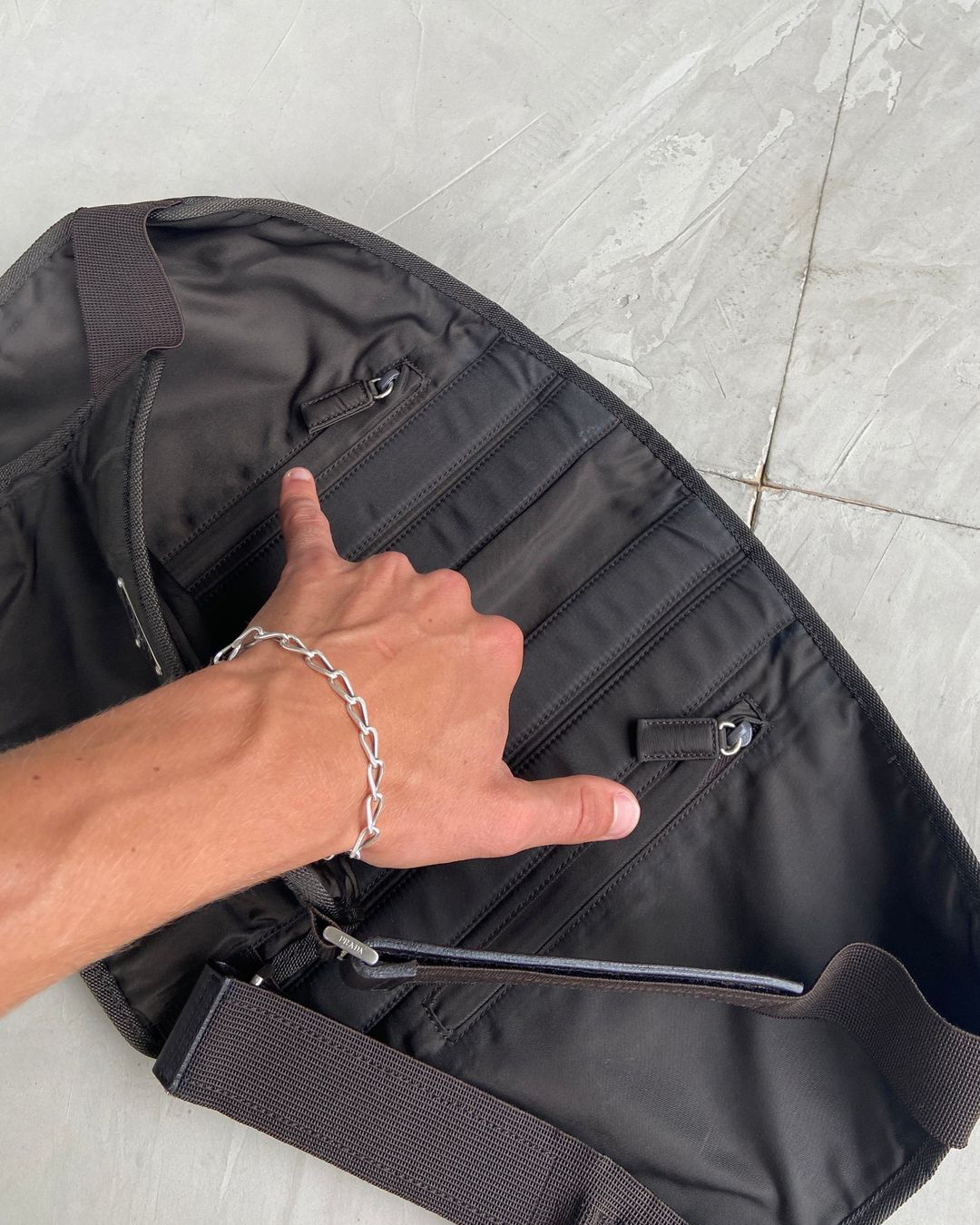 Thumbnail 1013df3c-b3a6-419e-8843-ed0ee02f3a05