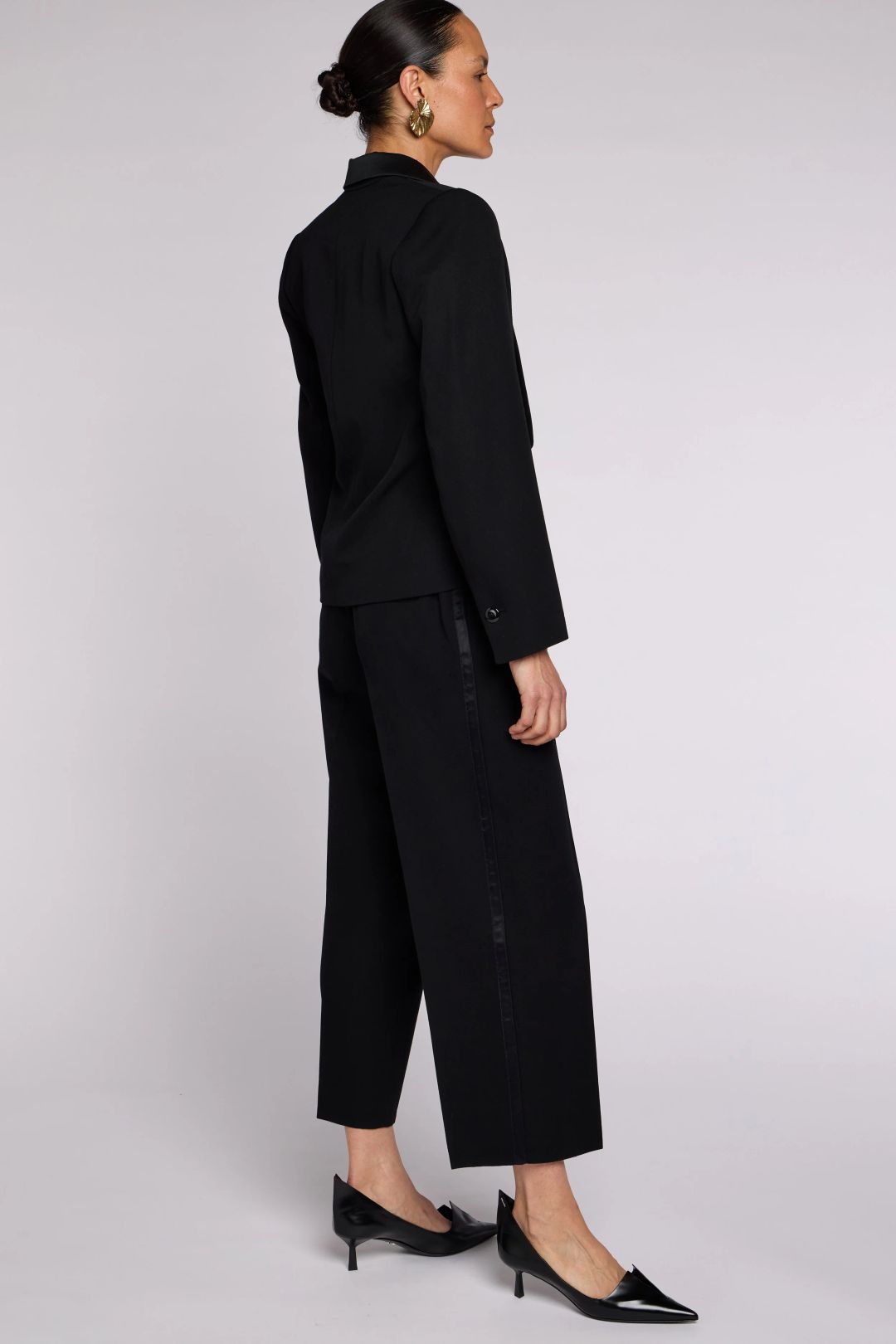 Thumbnail 9c94902b-ceeb-465c-80cd-d763a9a87a2f