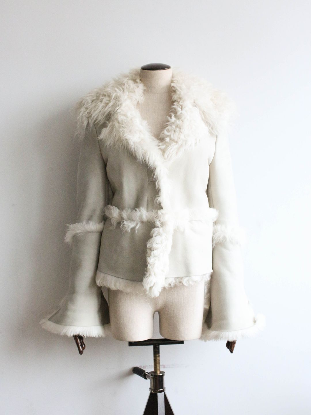 Gucci by Tom Ford A/W02 White Suede Shearling Jacket by GUCCI in size IT 38 from COATS & JACKETS category