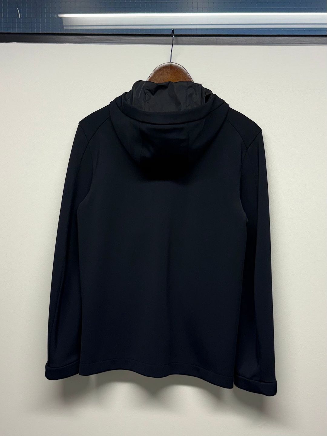 Thumbnail 053eb157-1427-4a9d-b195-15a7cd0ddcda