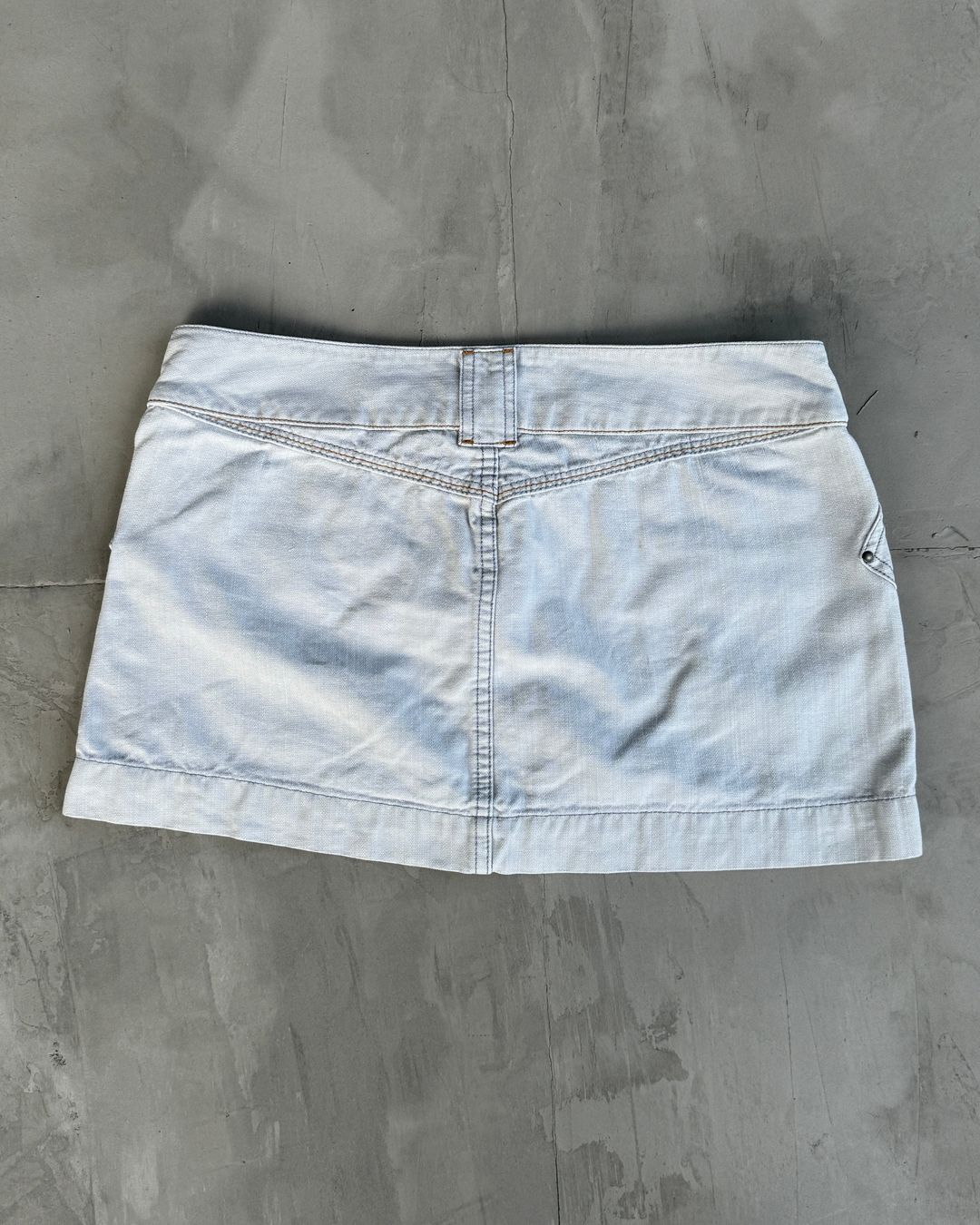 Thumbnail 631fde31-71c1-44c2-a4ca-e2aa7a25773a