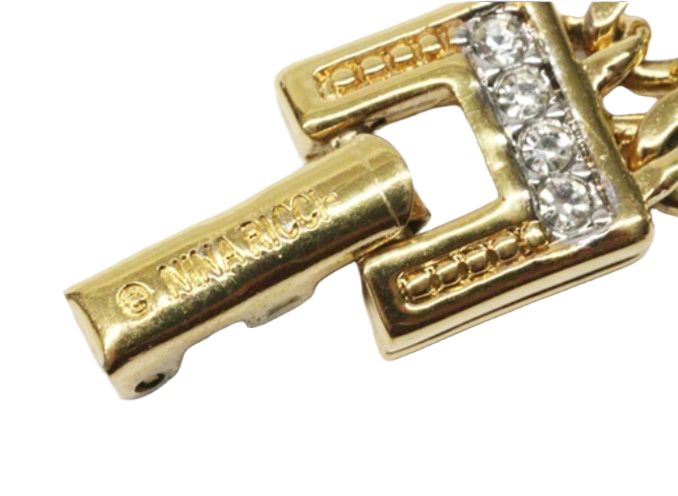 Thumbnail 72420487-ecb0-4a9c-9d4e-ae4af2b52642