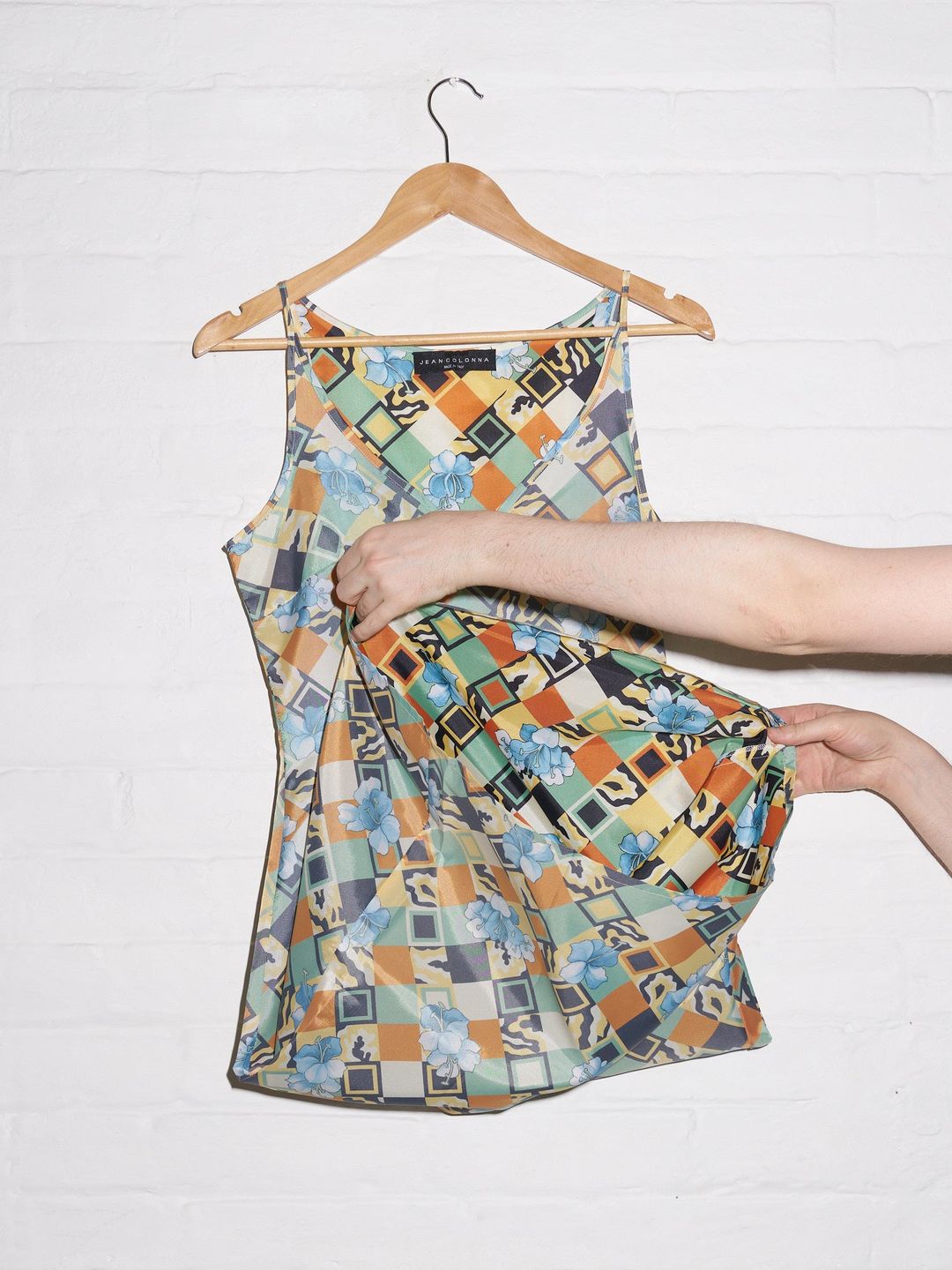 Thumbnail 8d7109bb-088e-4c84-a5f5-024313cddf9d