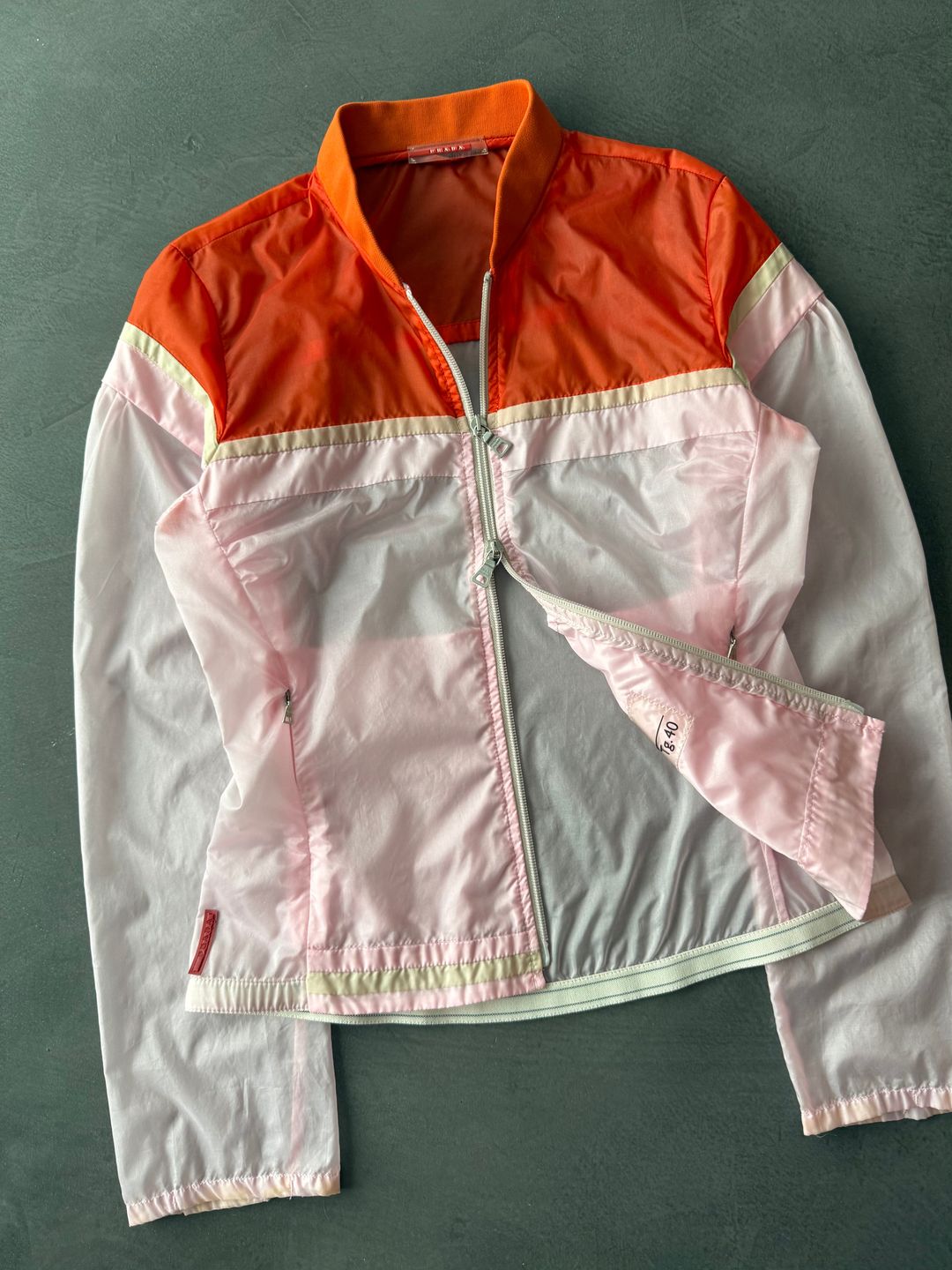 Thumbnail 7ff9b260-8ec0-4411-ba8e-015a912850f9