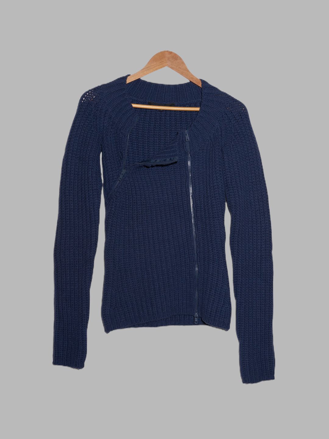 Thumbnail 7097925b-6387-4fd8-a9d1-f081c85c9722