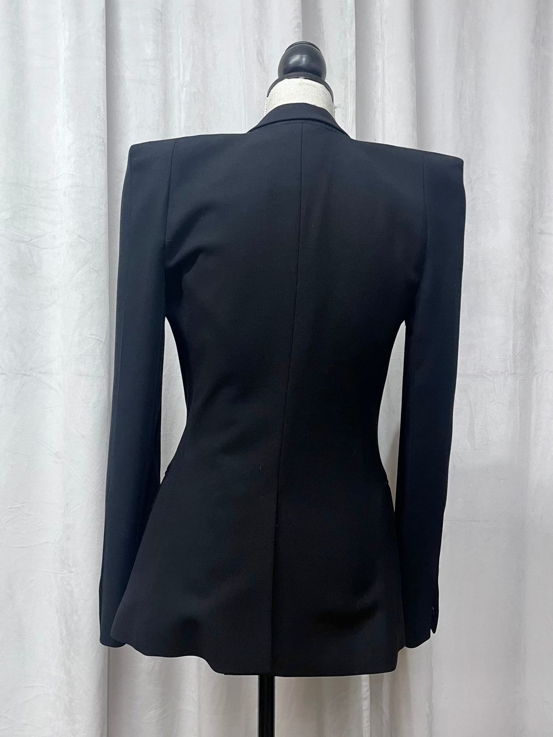 Thumbnail 0d4b54d2-0168-49a6-a3a2-4c4dfec6b9a6