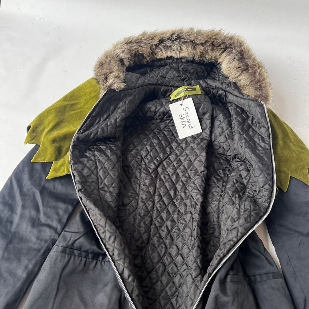 Thumbnail f7f86b49-4dae-430c-8c38-dc7528e9f253