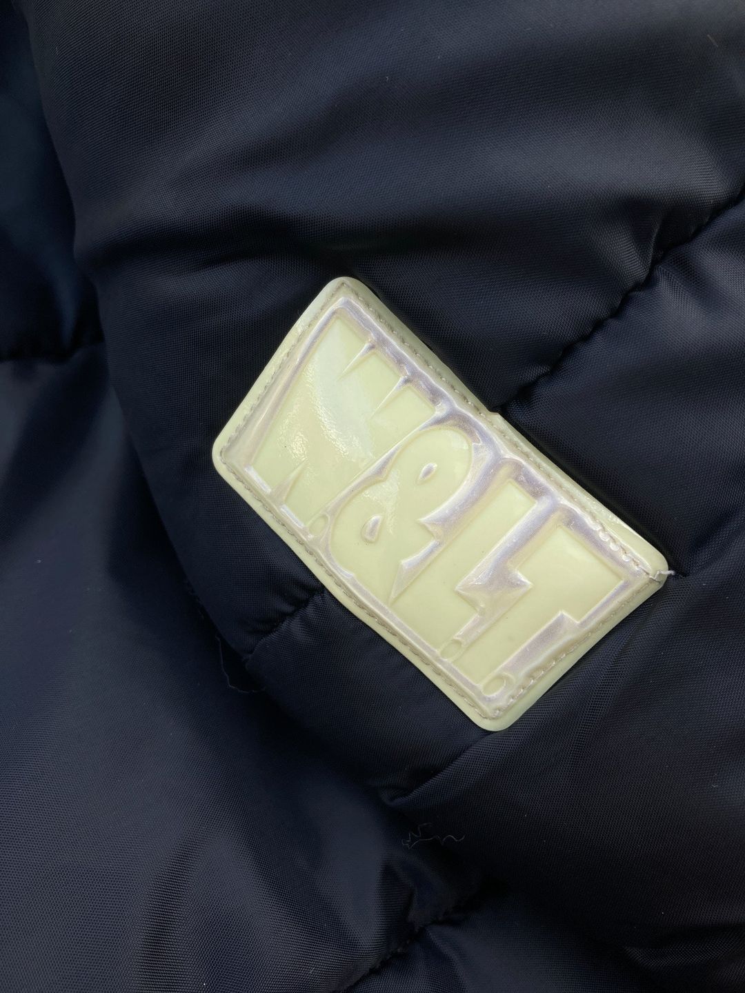 Thumbnail 5cfd7335-d0c7-4189-9f07-571e5266c8f0