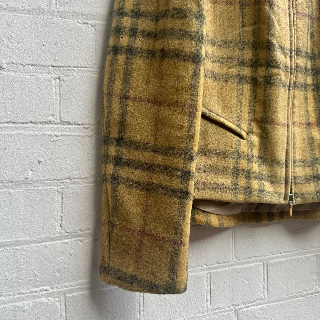 Thumbnail 360c232a-b687-406d-94d6-7825682603d6