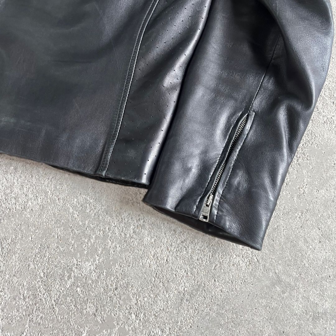 Thumbnail 307e72cf-7be7-482f-afae-c21b4d1614d7