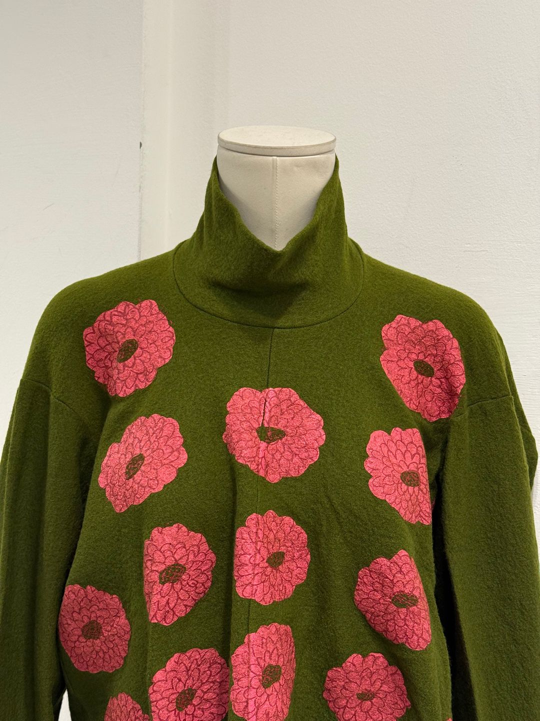 Thumbnail 6d3b1eb9-85c6-4fbf-9698-ce7d232ca3f1