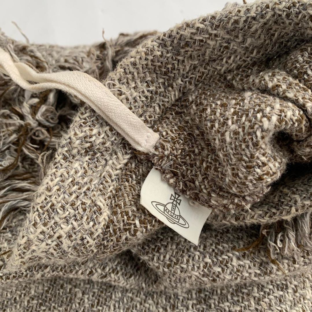 Thumbnail 0a5b5ef4-b1fb-456d-90cb-2a9616738f26