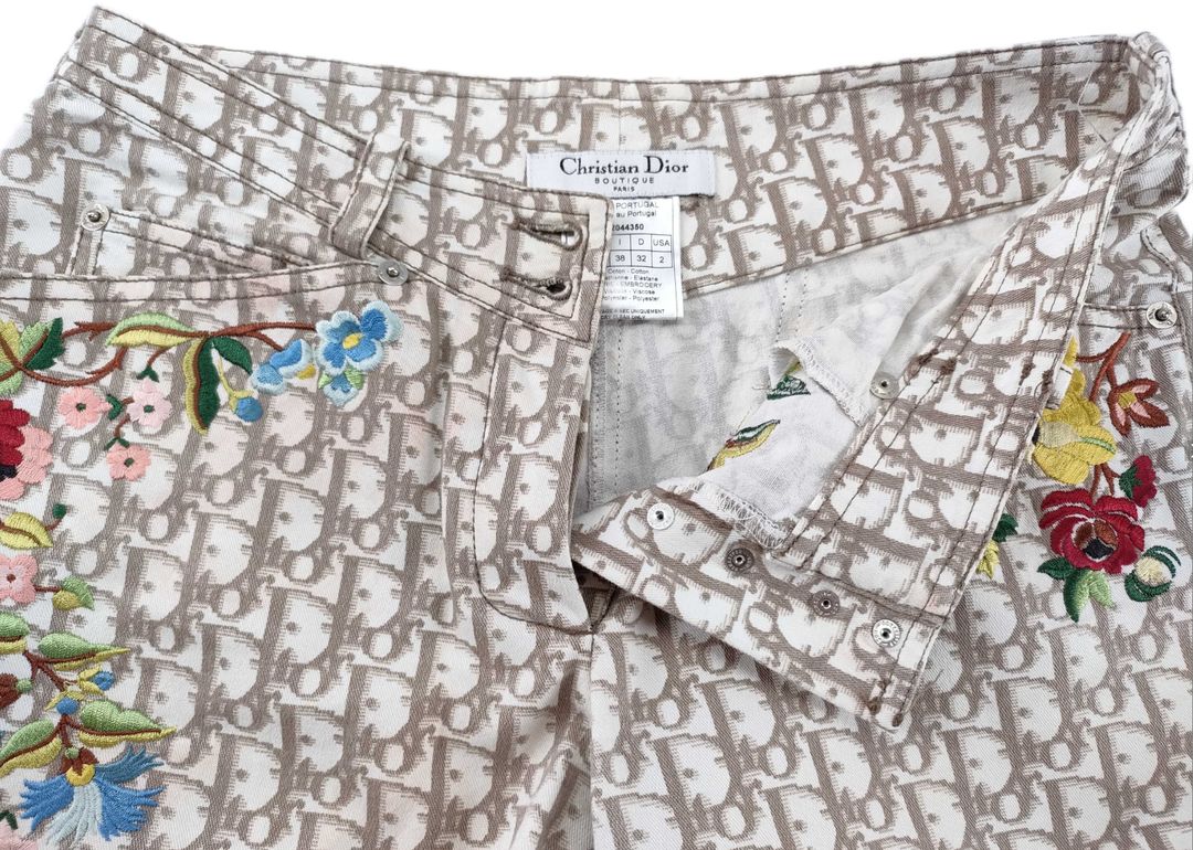 Thumbnail 338a6b58-cf82-42c1-a390-249ba8013266