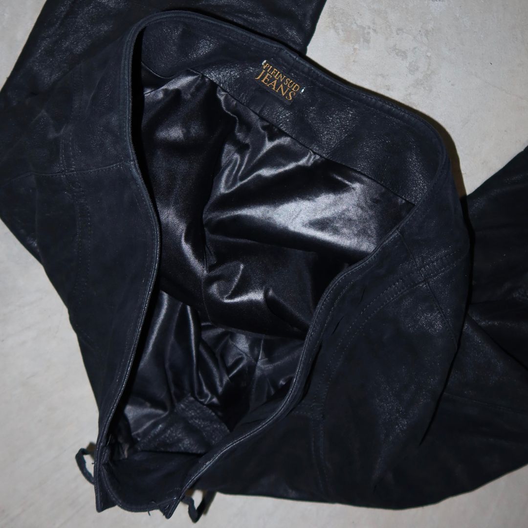 Thumbnail 29fa0926-3c43-40f5-bb93-48617d4d80da