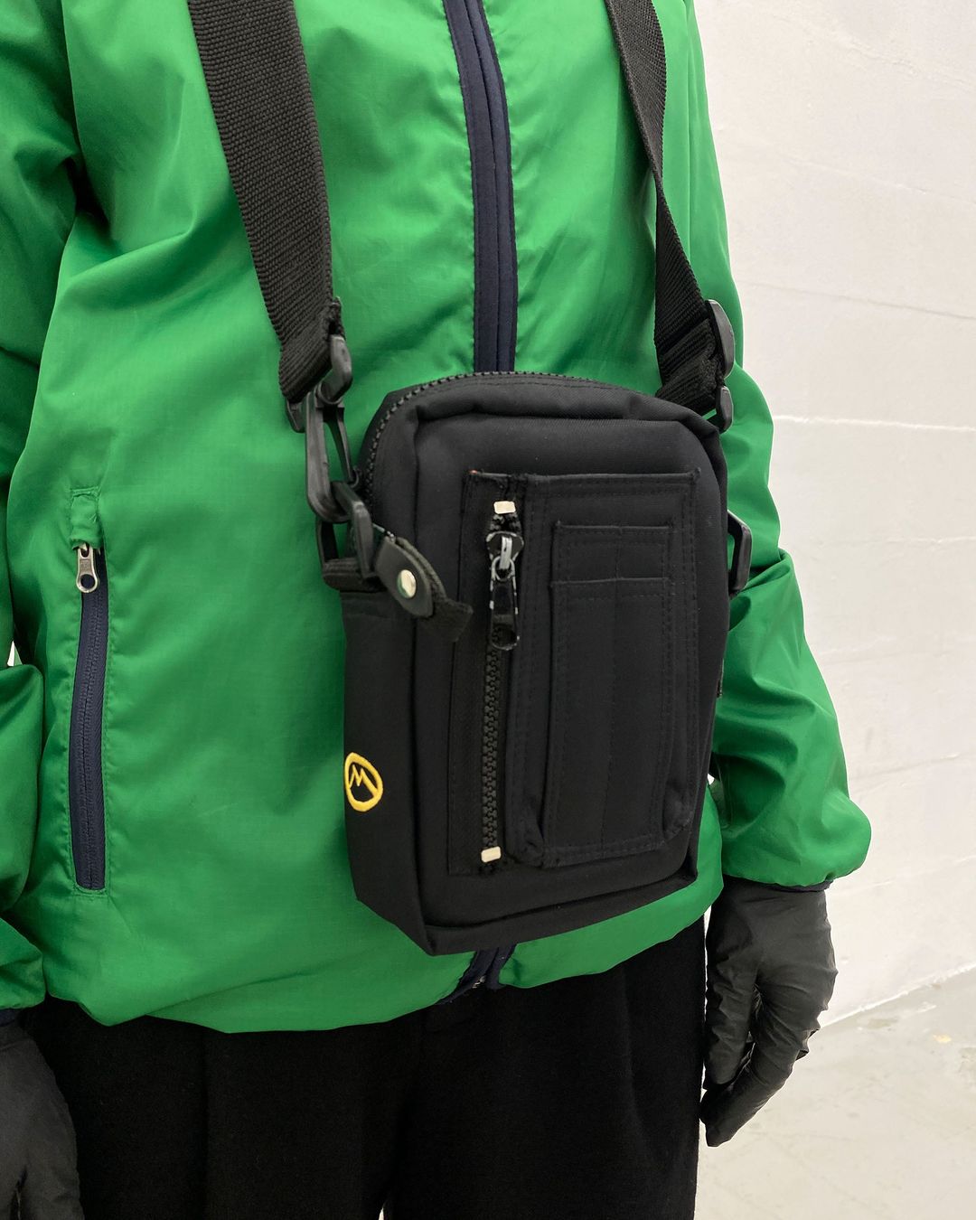 Thumbnail 57dd78a8-0627-422c-a57e-bb6de7f84f4e