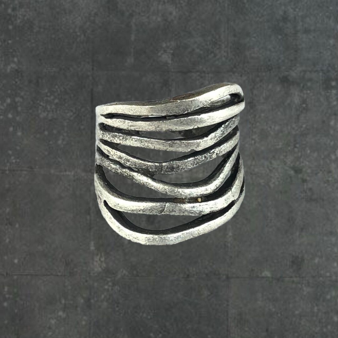 Abstract ring by FΛZED by Finn in size ONE SIZE