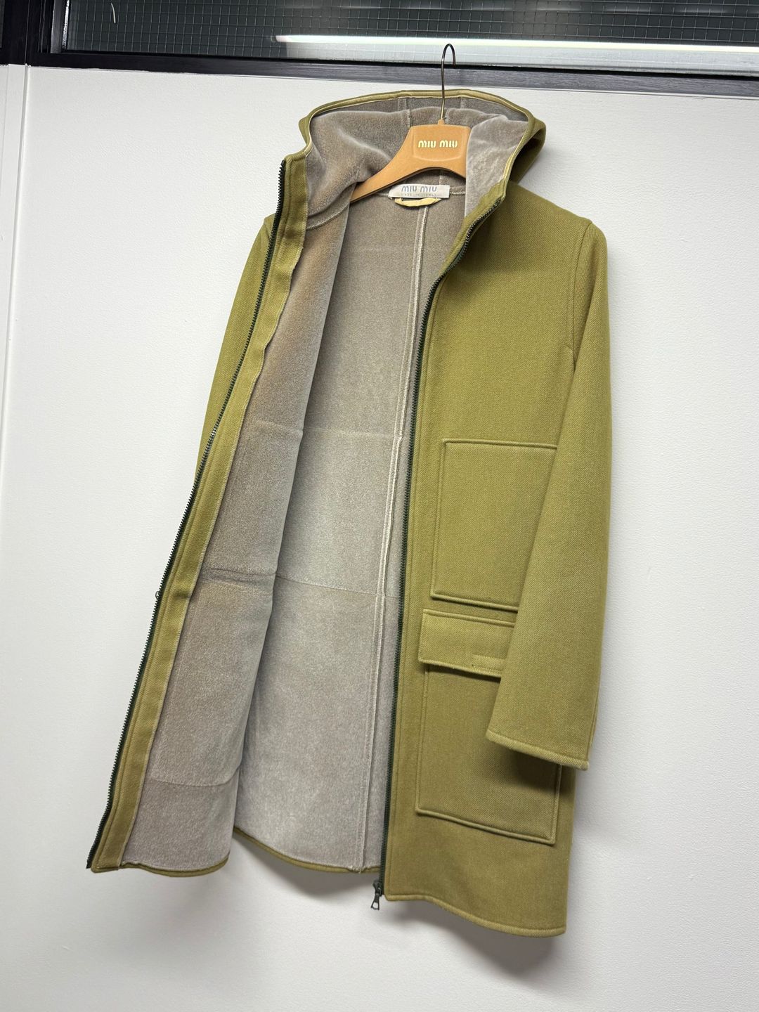 Thumbnail 678692a8-3bd5-48c4-aeda-9557c2f07084