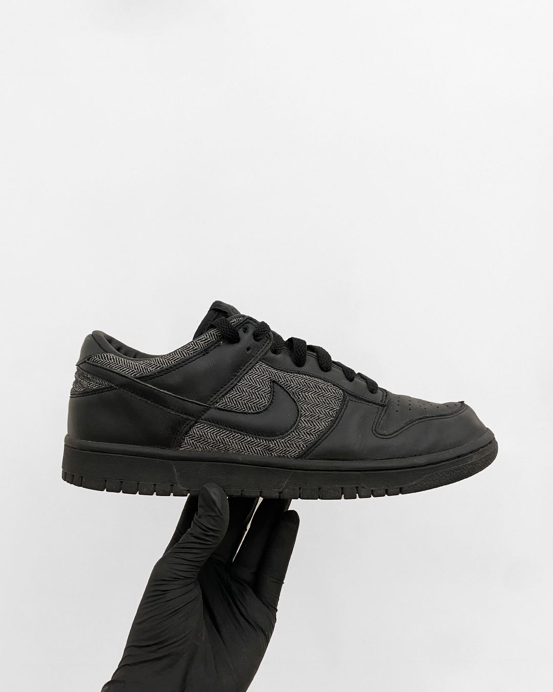 Nike 2005 Dunk Low Wool Anthracite Sneaker Grey Black by Nike in size EU 43 from SHOES category