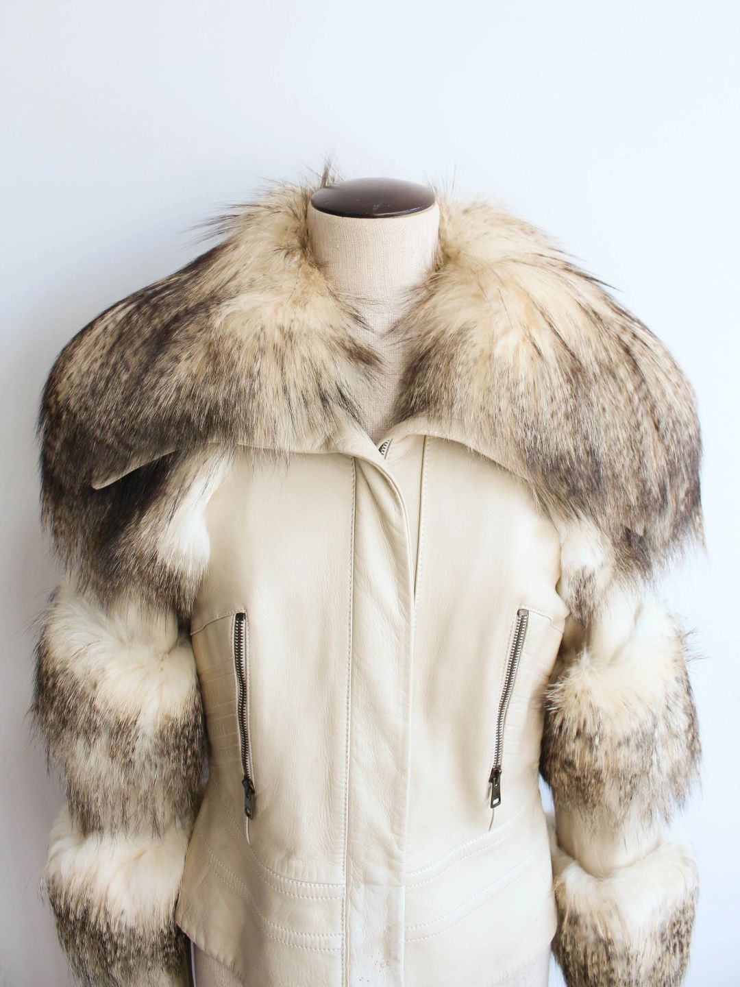 Thumbnail 2c72e043-500b-4a4a-a54e-440bbb8e5775