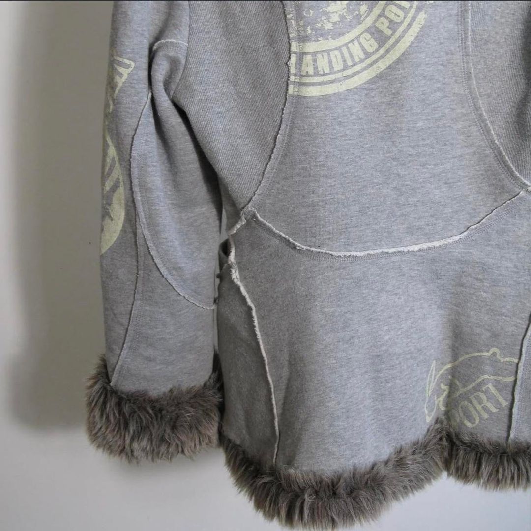 Thumbnail 0eca9954-c356-4e3f-9499-905965b89f23