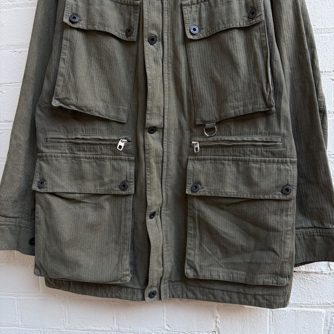 Thumbnail 165b4632-5df6-4a97-b975-e41ffd0d6336