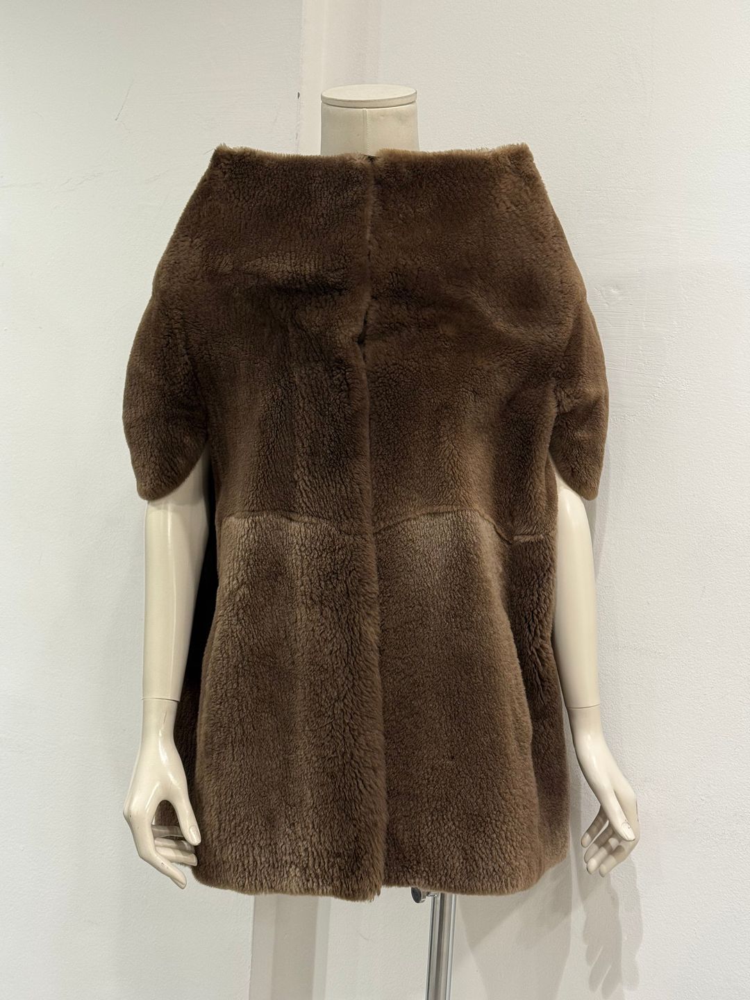 2010 Maison Margiela fur boat neck cape by MAISON MARGIELA in size IT 42 from COATS & JACKETS category
