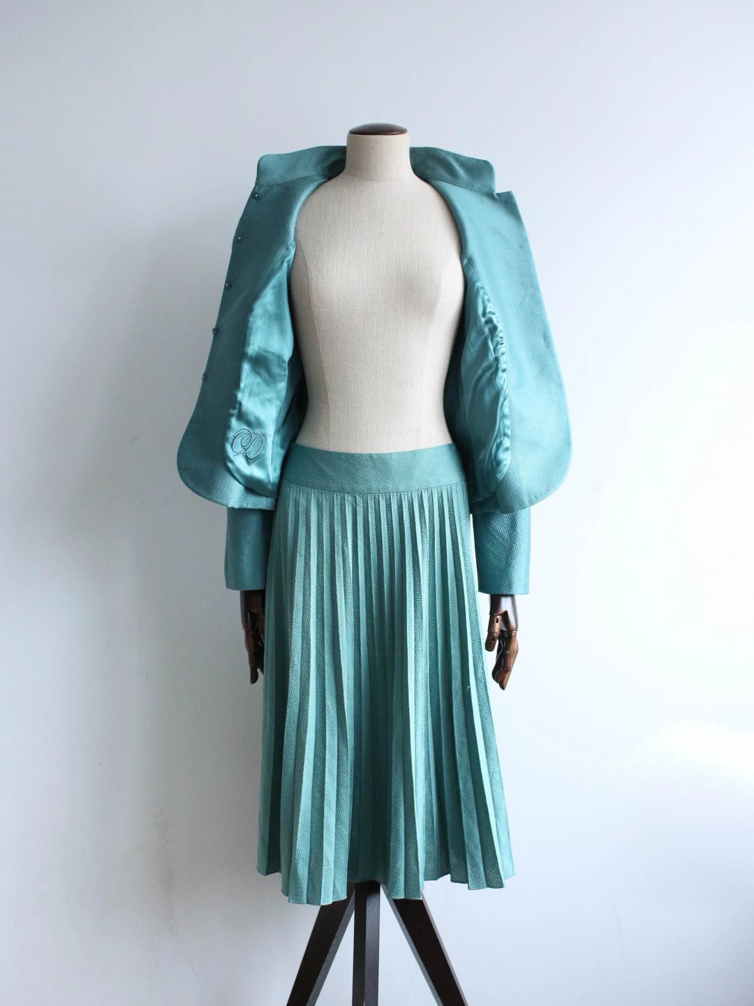 Thumbnail 309ffba7-ca0e-45a3-8b74-4b82b6ed8e16