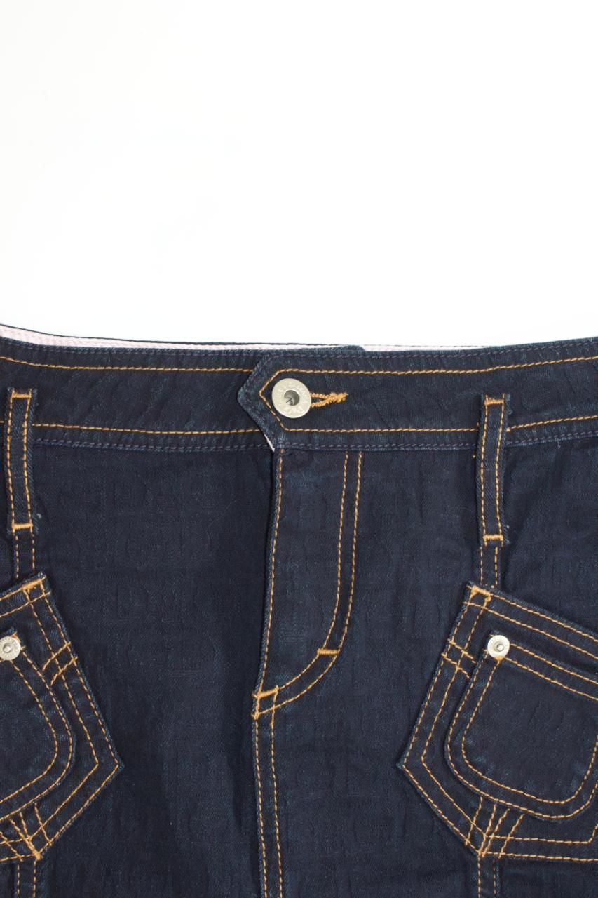 Thumbnail 774280e5-be5f-441c-95f1-c3978a192212