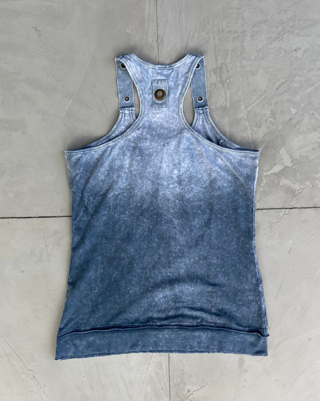 Thumbnail 2c602a2c-5806-4dde-9c4d-edc1ec5e50ae