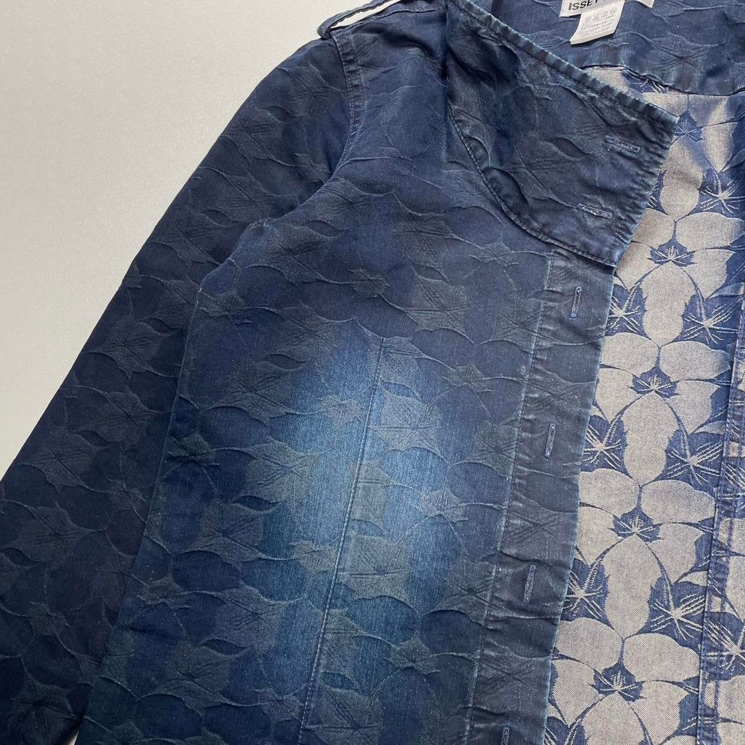 Thumbnail 91ff84b1-9f56-4c4b-bc07-4784bace45f2