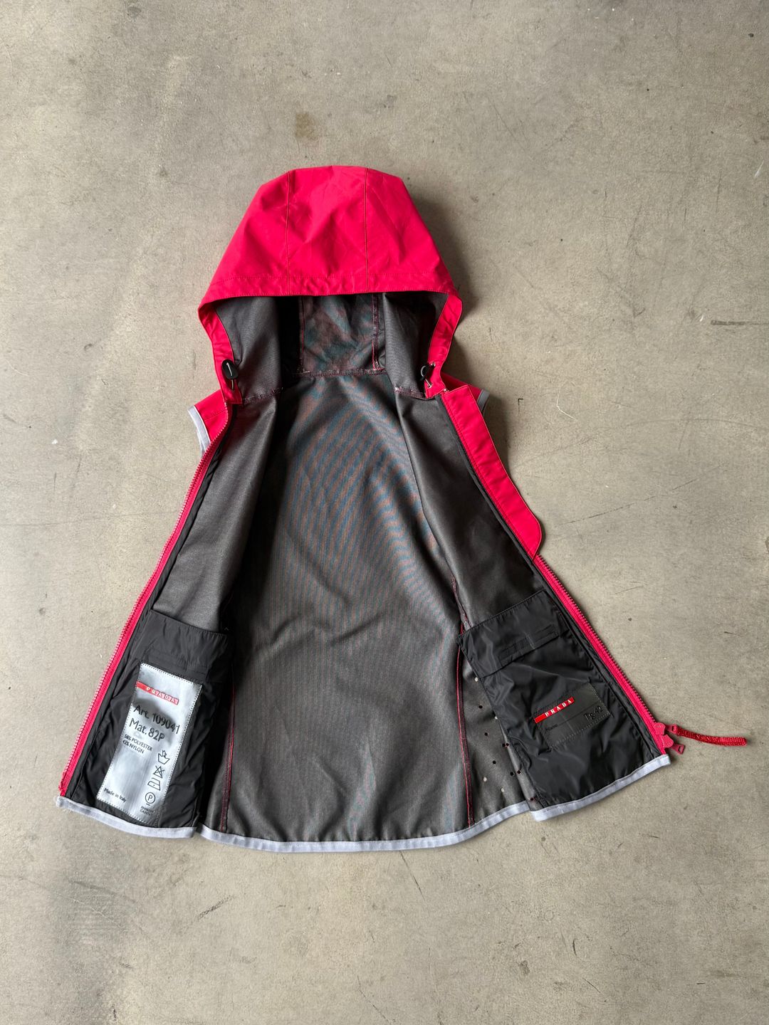 Thumbnail 084a0089-42a4-48d8-b760-1d82e254dbb6