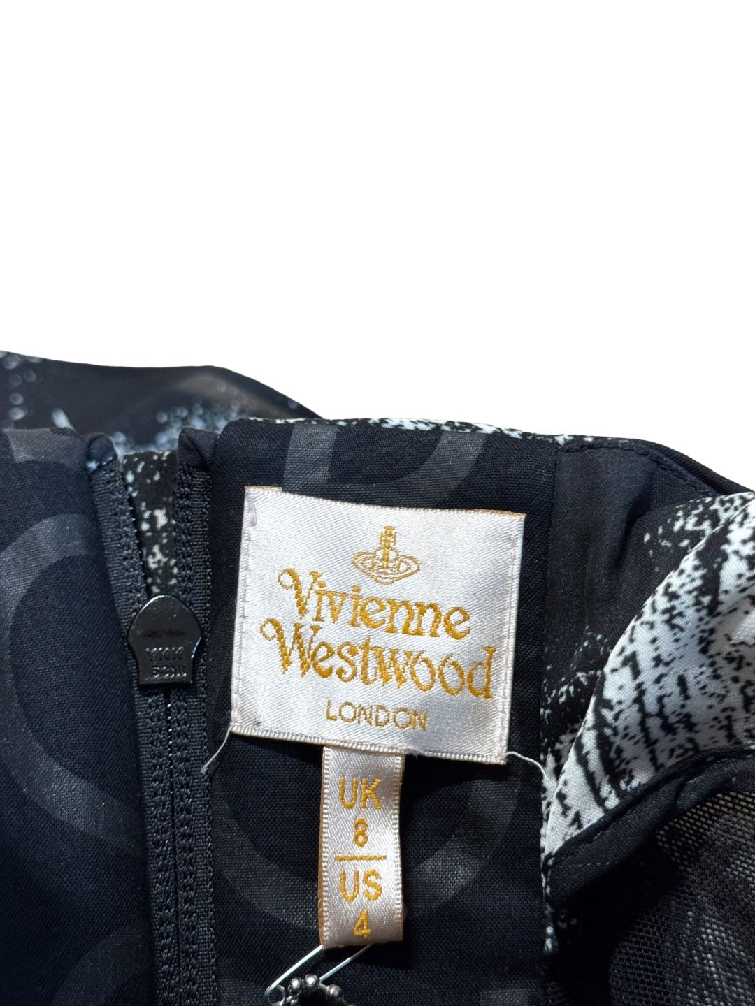 Thumbnail 40ed8bd9-a7fb-4978-8622-e2a987713267