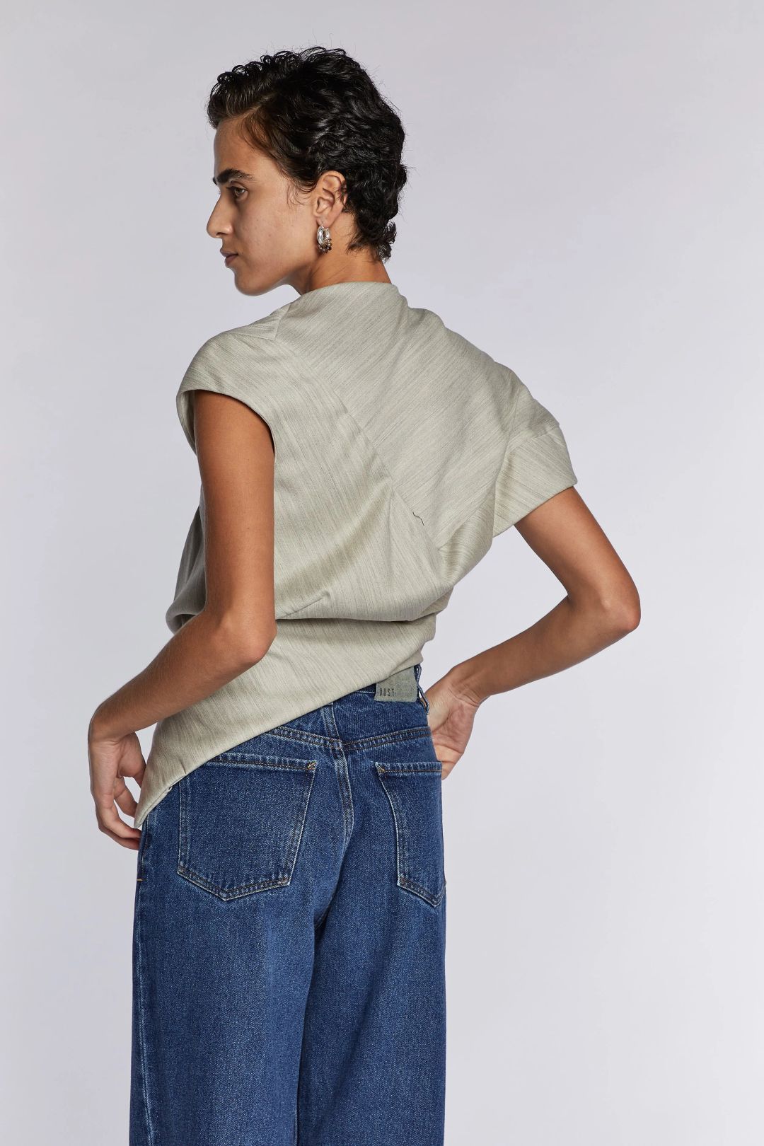 Thumbnail 5ff4c6da-fd01-4bb4-b2ba-671a851fb84d