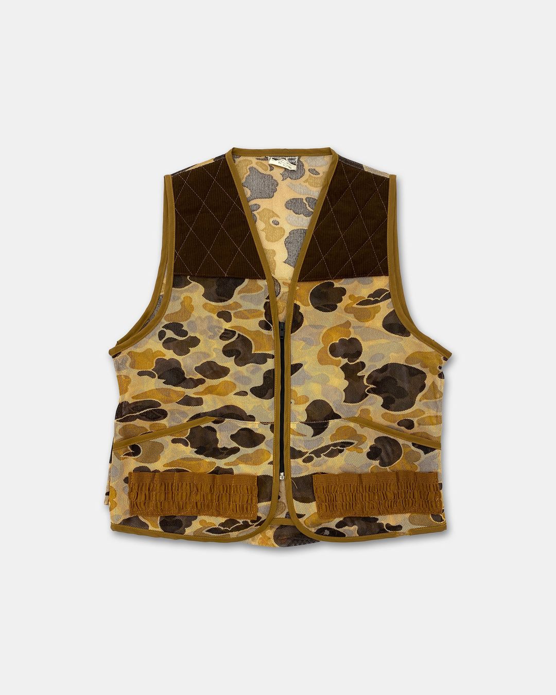 Vintage 1990s Camo Hunting Vest Brown Beige by Vintage in size M from TOPS category