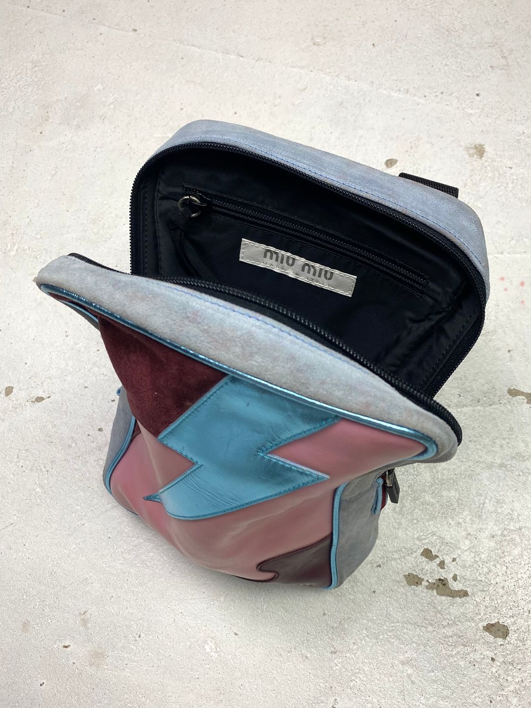 Thumbnail 9bf9ccb7-8fe1-4440-b30a-2e33776e660c