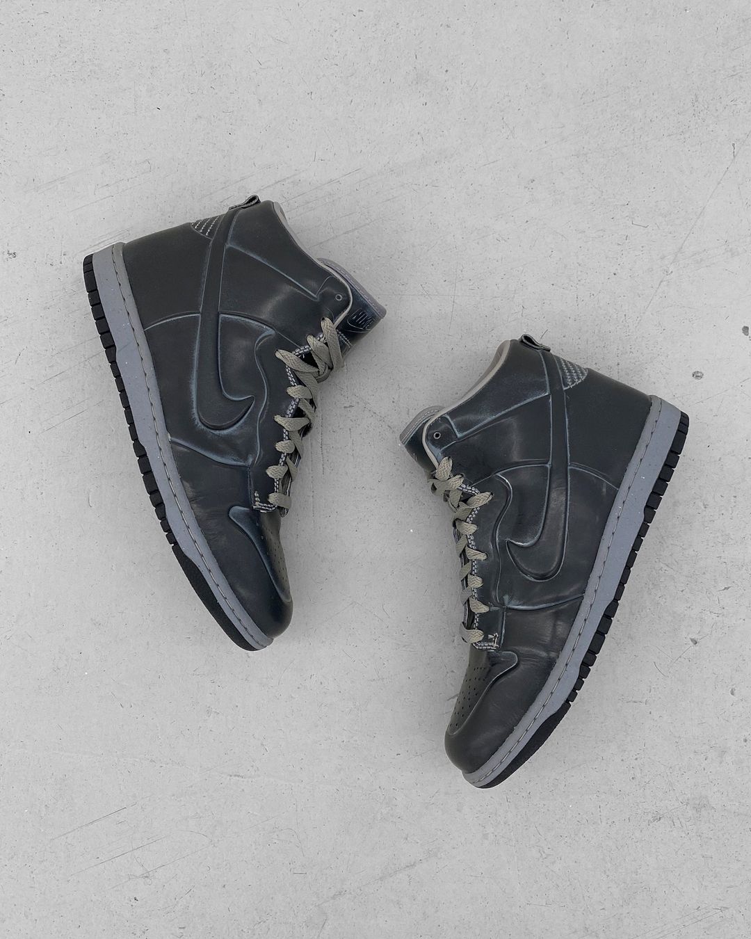 Nike 2012 Dunk High VT Premium Sneaker Medium Grey by Nike in size EU 42 from SHOES category